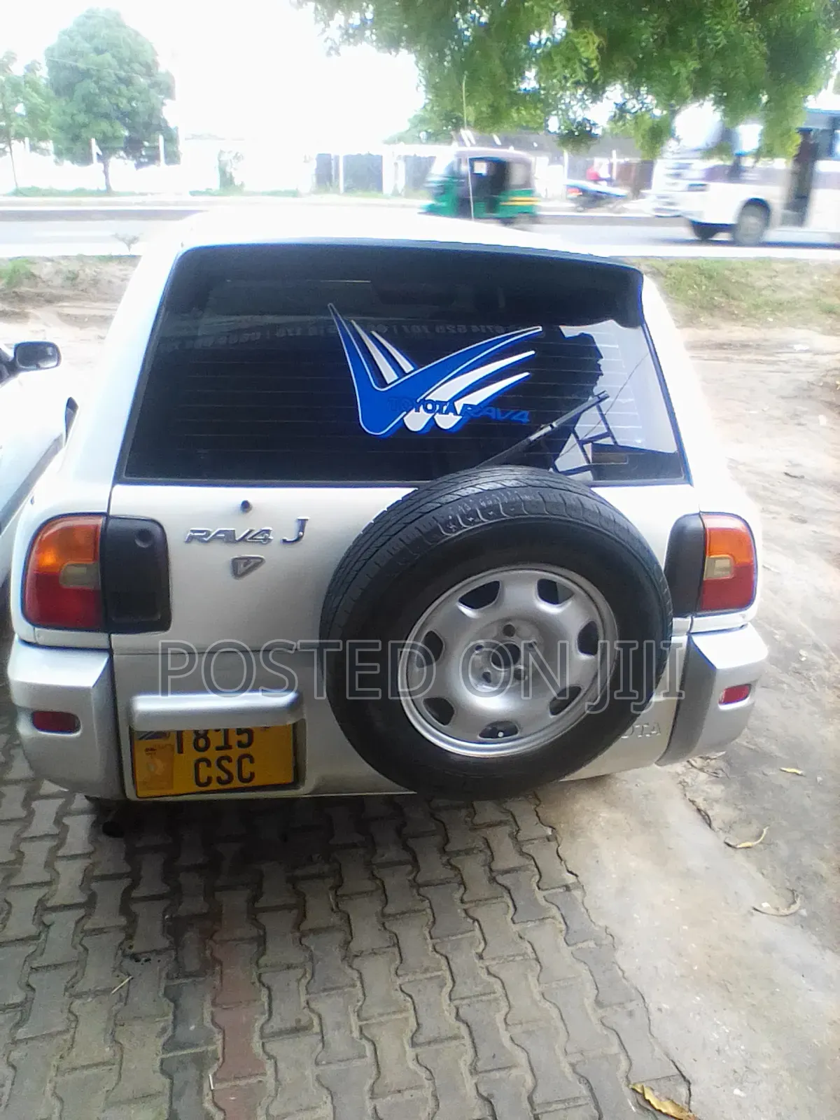 Toyota RAV4 1999 White