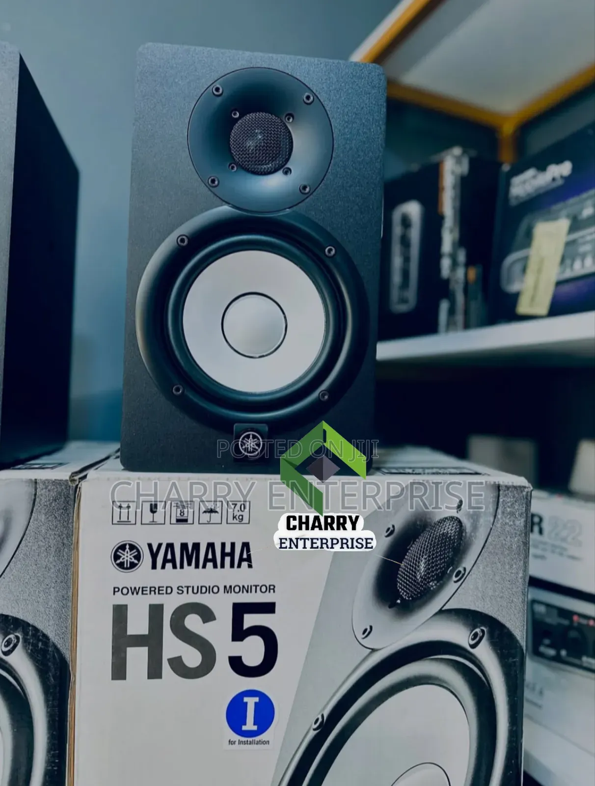 Yamaha Hs5 Powered Studio Monitors Pair of 2 Speakers