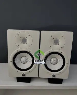Yamaha Hs7 Powered Studio Monitor for Professional Music Production