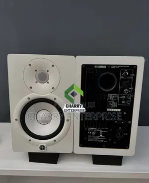 Yamaha Hs7 Powered Studio Monitor for Professional Music Production