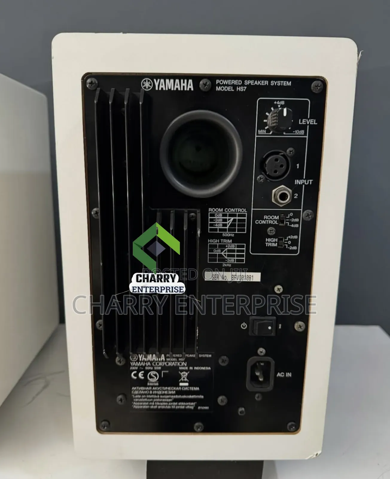 Yamaha Hs7 Powered Studio Monitor for Professional Music Production