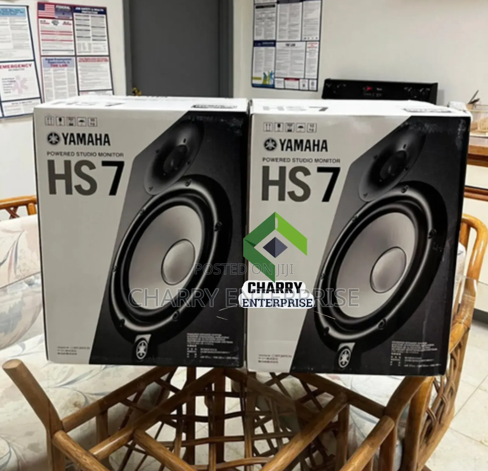 Yamaha Hs7 Powered Studio Monitor for Professional Music Production