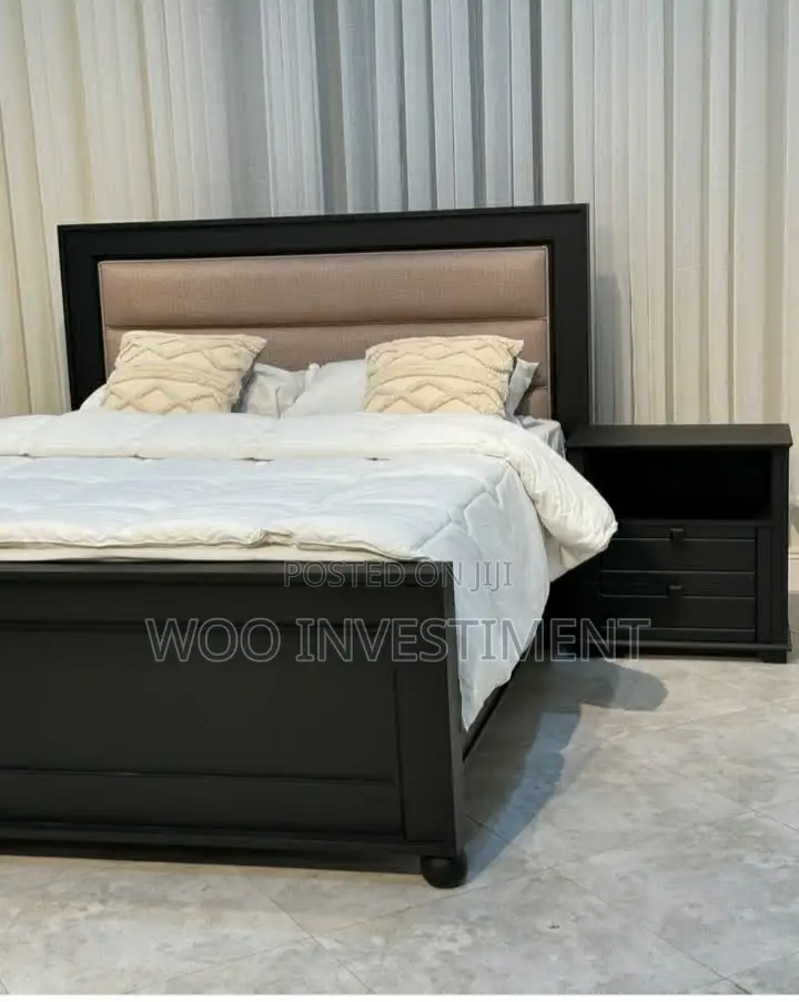 Vitanda Vya Mbao Quality Sana Hardwood Vinapatikana