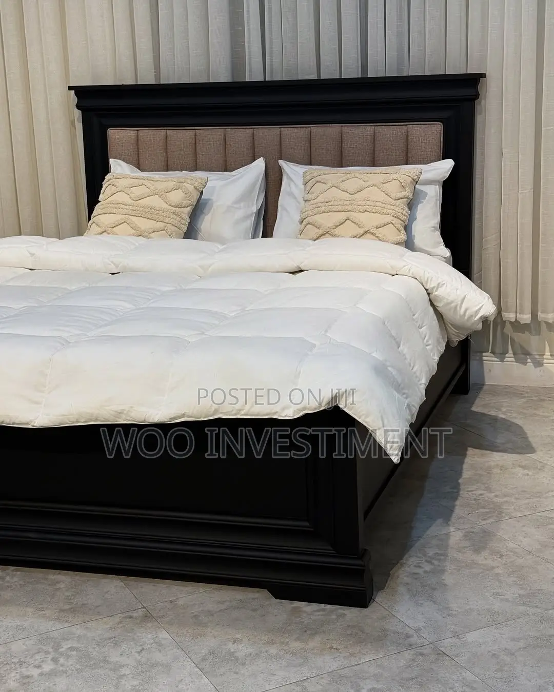 Vitanda Vya Mbao Quality Sana Hardwood Vinapatikana