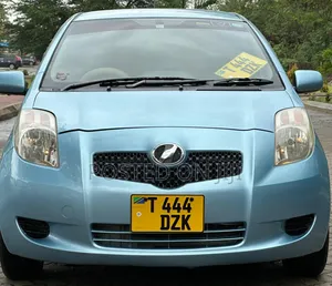 Toyota Vitz 2005 Blue