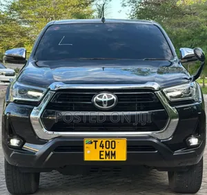 Toyota Hilux 2022 Black