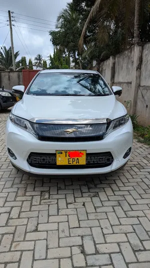 Toyota Harrier 2015 White