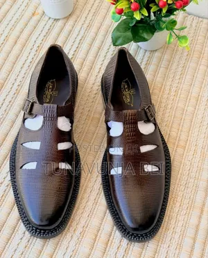 Leather Shoes Classic / Foster Brand