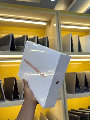 New Laptop Apple MacBook Air 8GB Apple M1 SSD 256GB