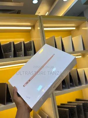 New Laptop Apple MacBook Air 8GB Apple M1 SSD 256GB