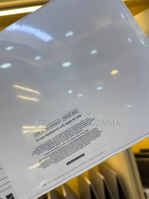 New Laptop Apple MacBook Air 8GB Apple M1 SSD 256GB