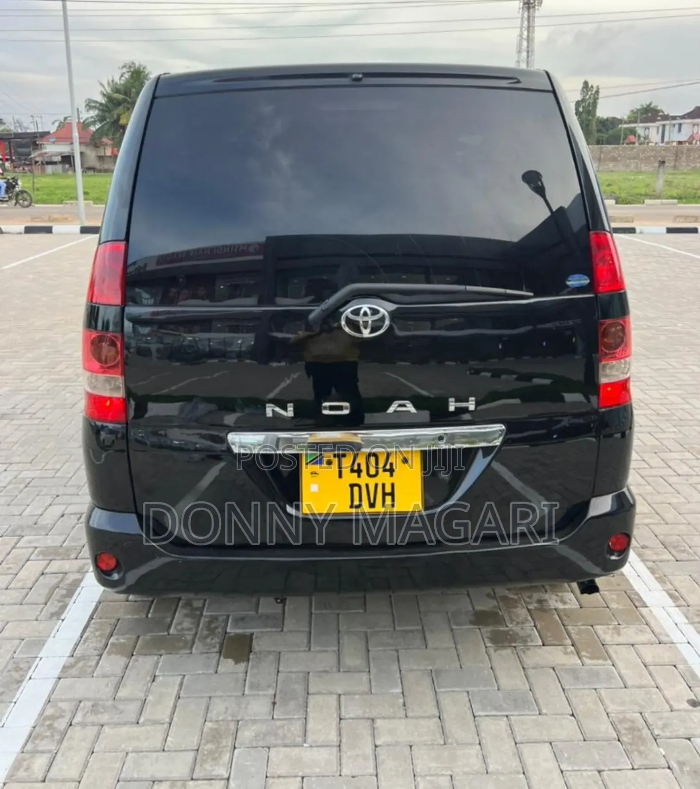 Toyota Noah 2005 Black