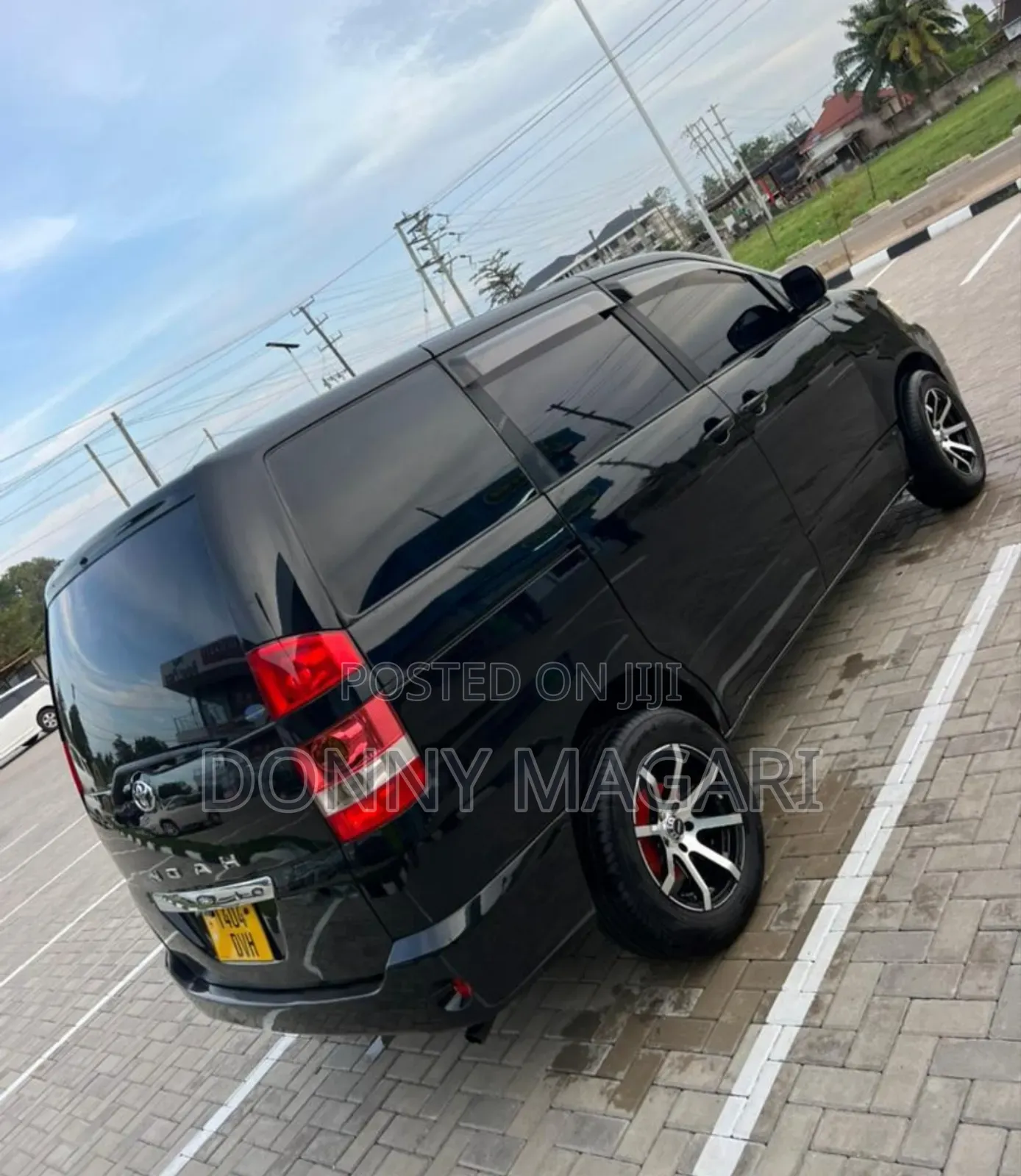 Toyota Noah 2005 Black