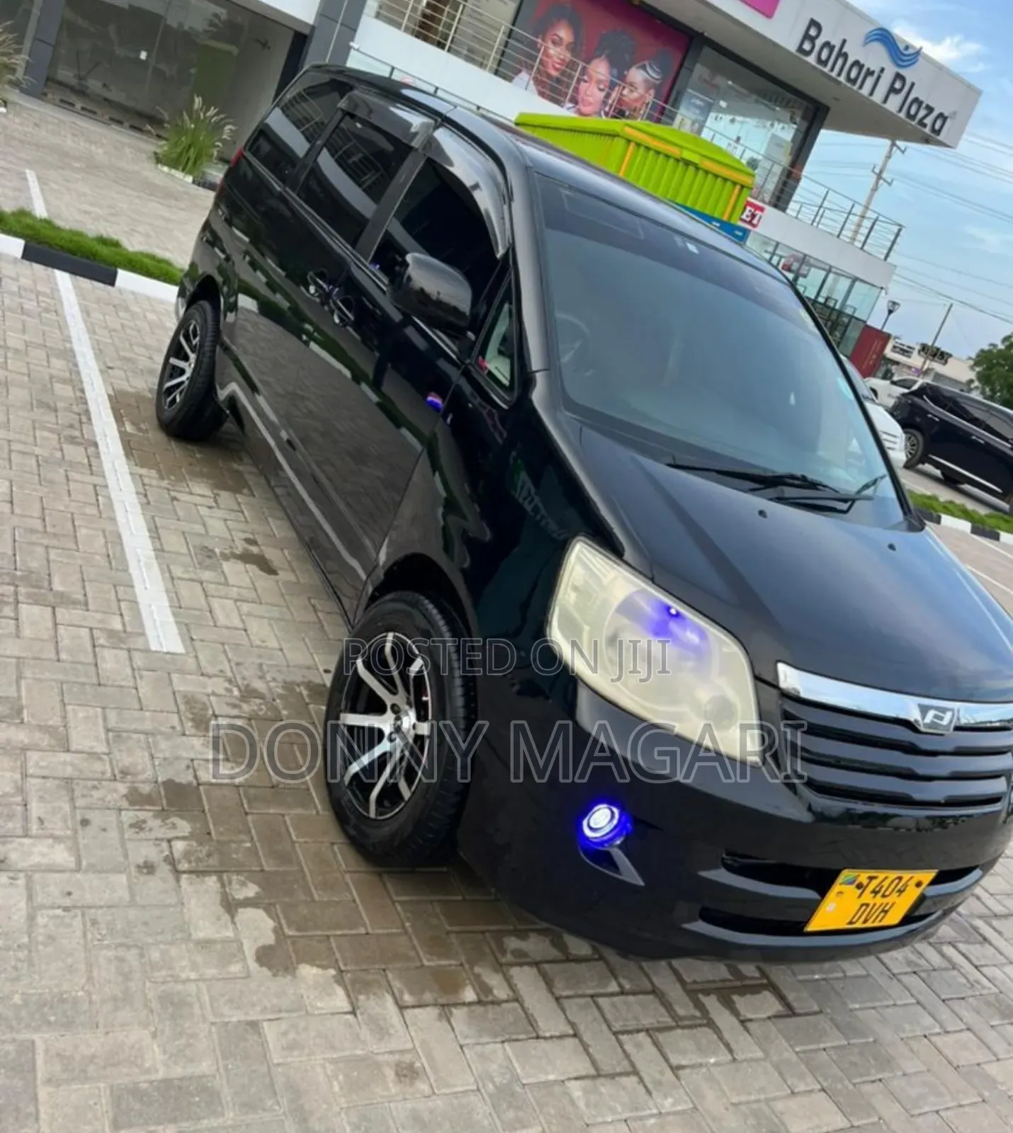 Toyota Noah 2005 Black