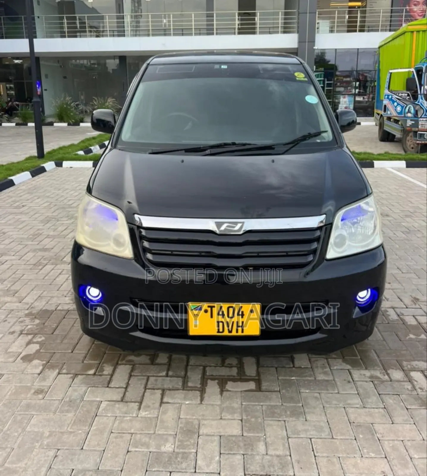 Toyota Noah 2005 Black