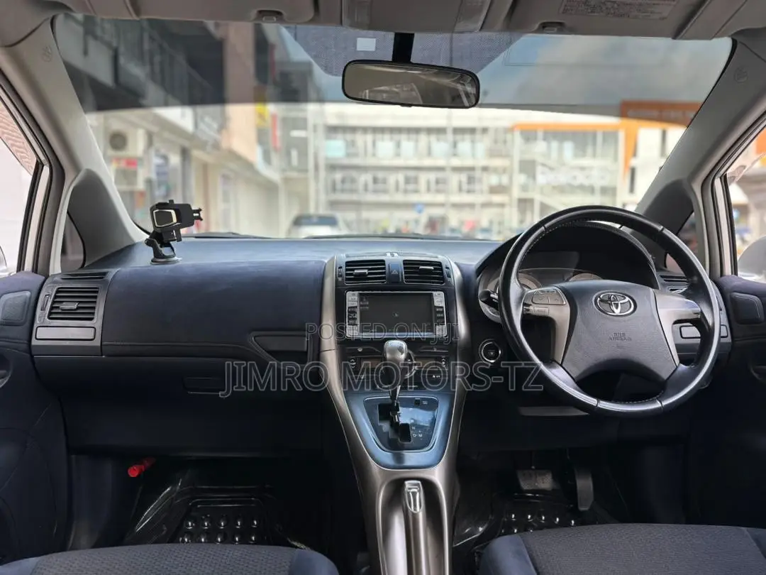 Toyota Blade 2006 Silver