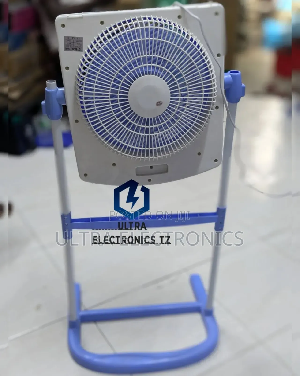 High Quality Fan Yenye Upepo Usio Umiza Kabisa