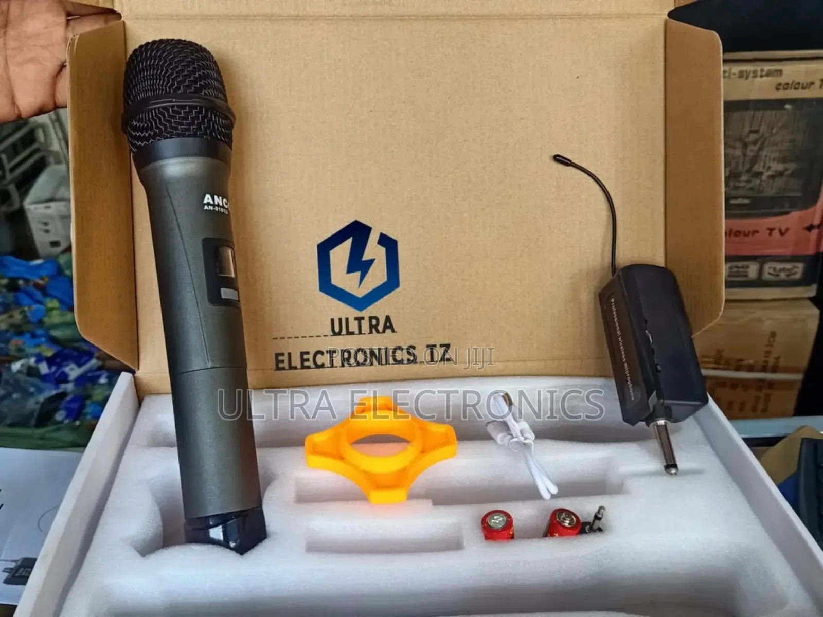 Anco Wireless Professional Universal Microphone / Mic
