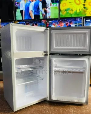 Home Base Fridge Ndogo Imara Ya Milango Miwili 80l 
Top Freezer