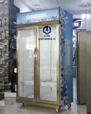 Snowsea Showcase Fridge With Movable Tyres 
Capacity :- 700l