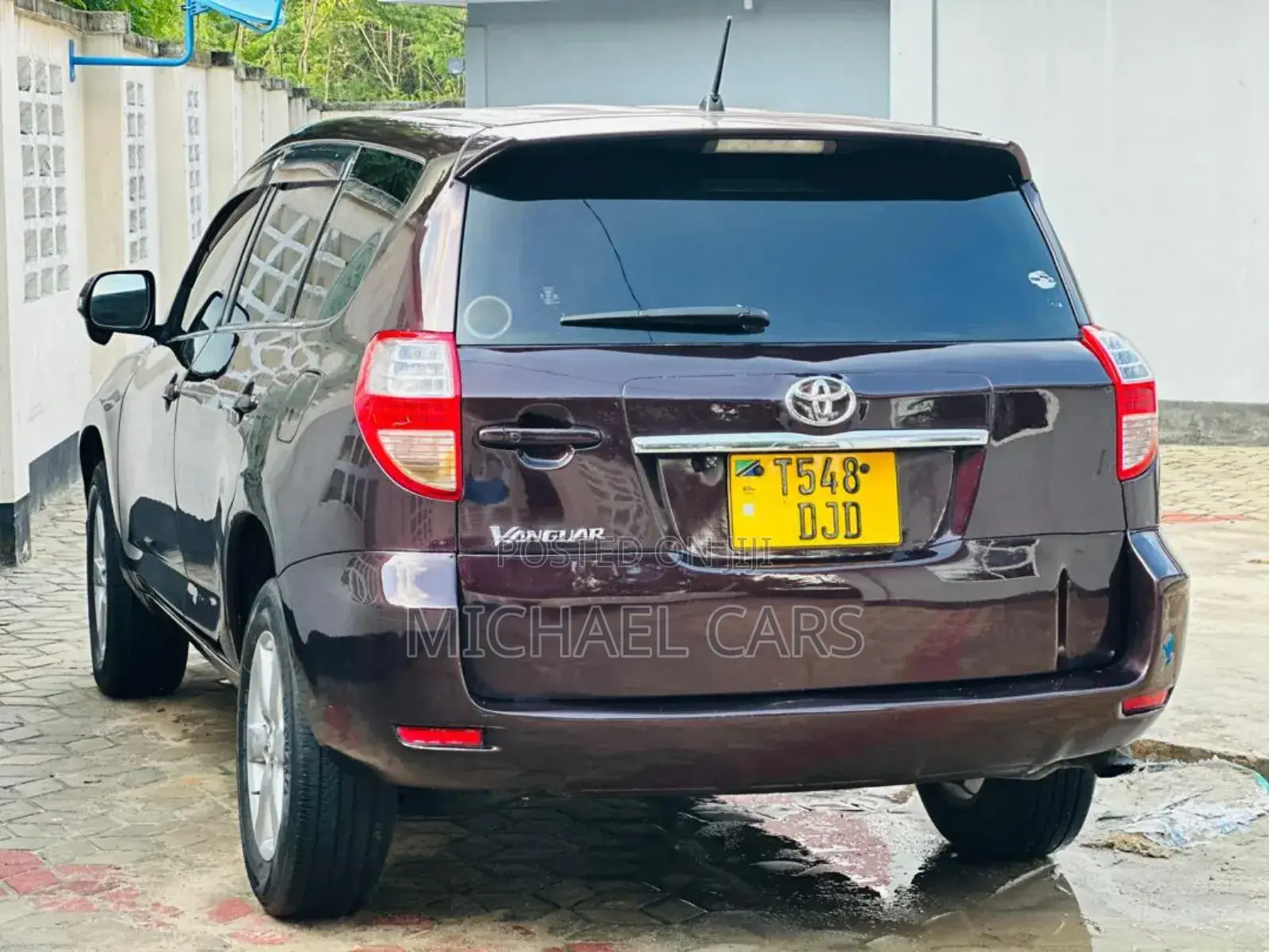 Toyota Vanguard 2010 Gray