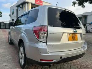 Subaru Forester 2011 Silver