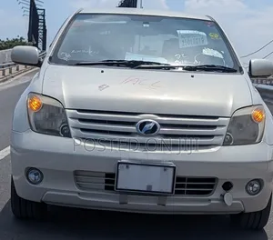 Toyota IST 2005 White