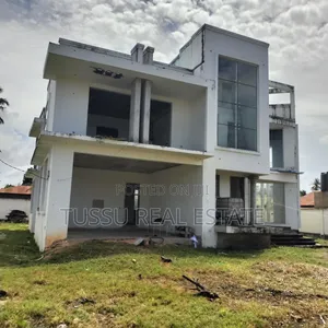 5bdrm House in Mbezibeach Near Fk, Kinondoni for sale