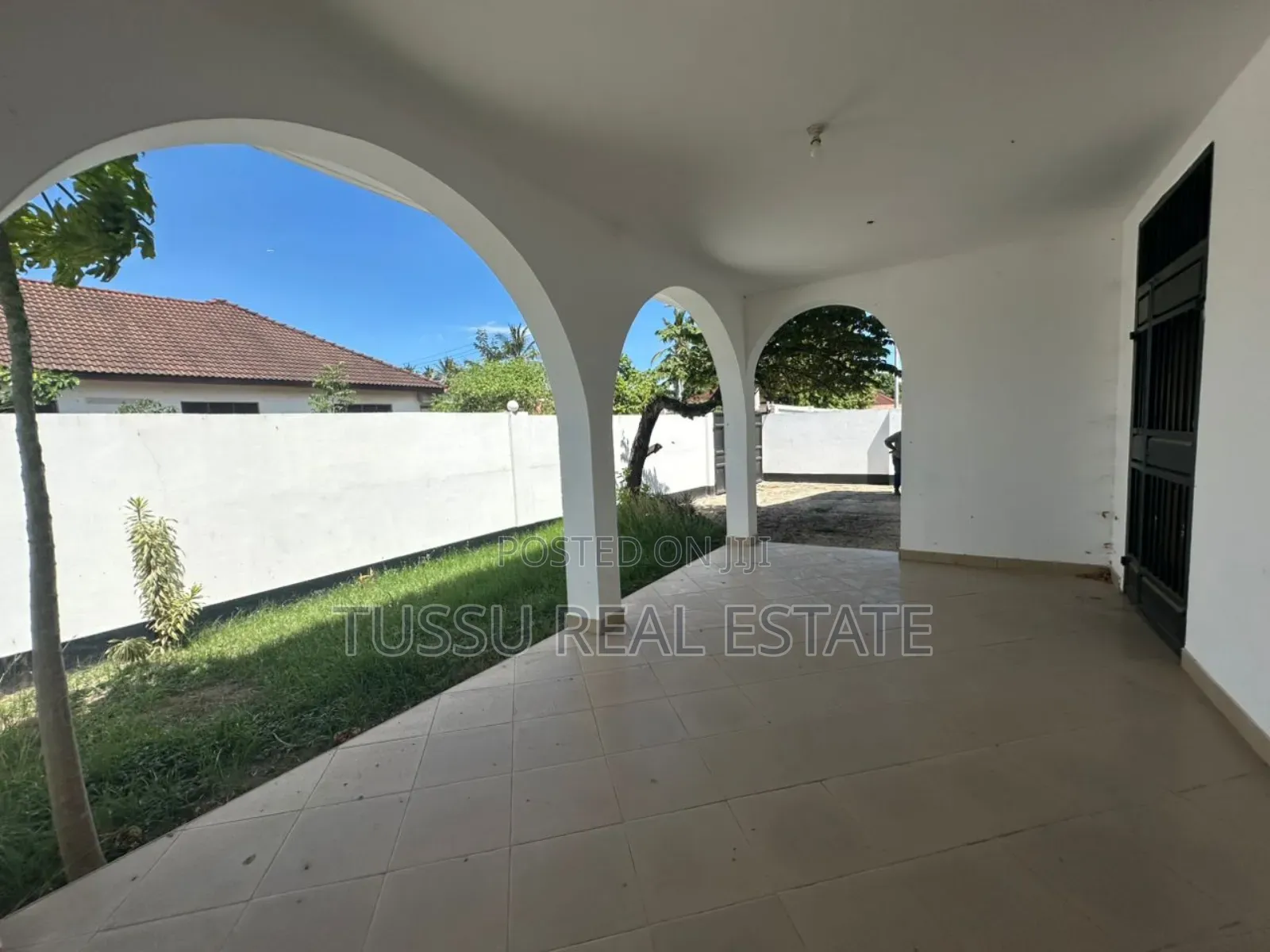 4bdrm House in Boko Beach  Dsm, Kinondoni for sale