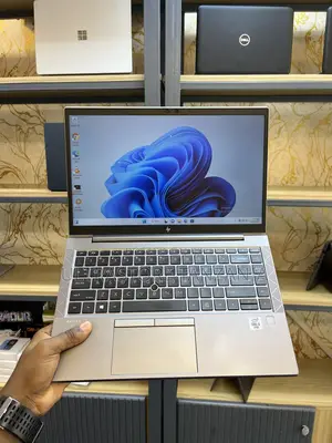 New Laptop HP ZBook Firefly 14 G7 16GB Intel Core I5 SSD 512GB