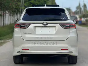 Toyota Harrier 2.0 2014 White