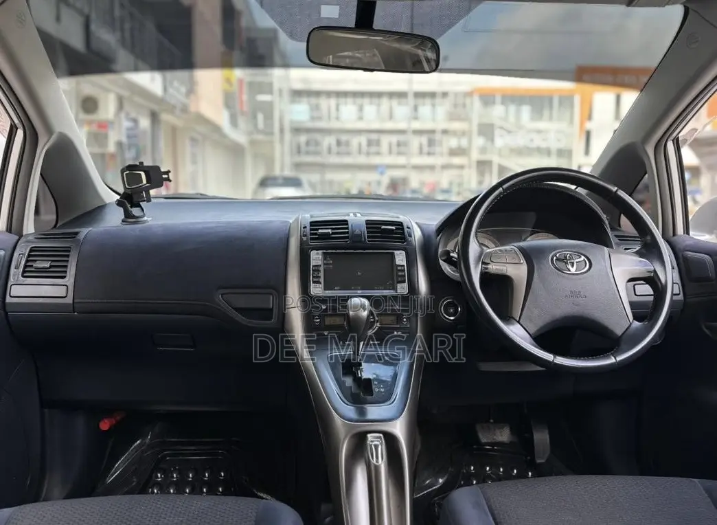 Toyota Blade 2006 Silver