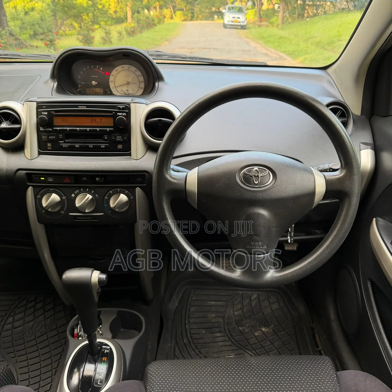 Toyota IST 2004 White
