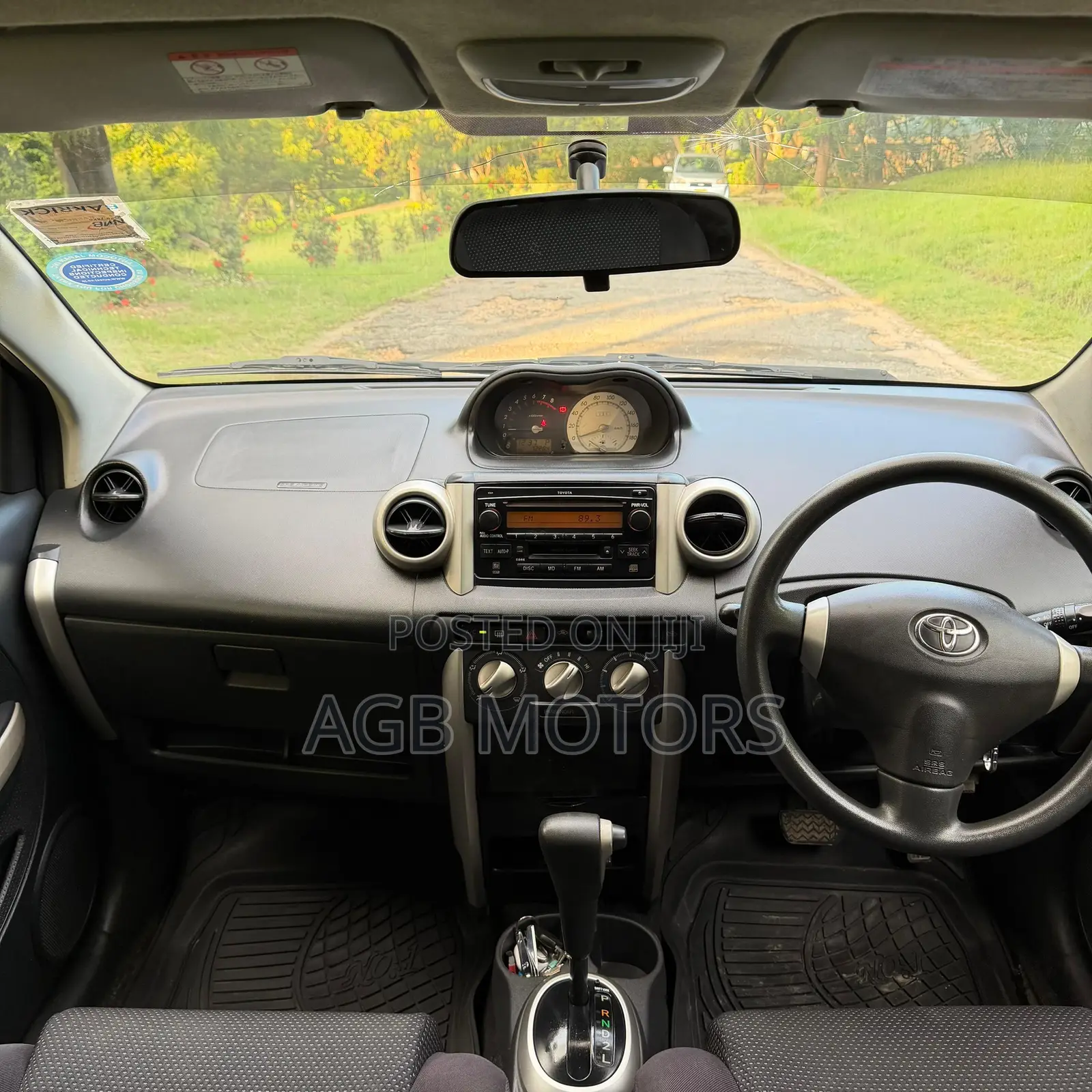Toyota IST 2004 White