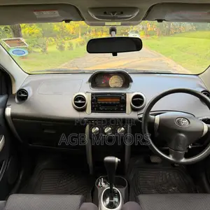 Toyota IST 2004 White