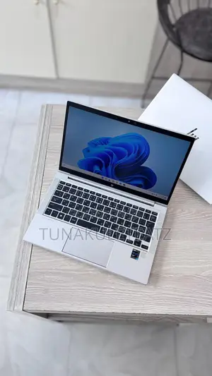 New Laptop HP EliteBook 830 G8 16GB Intel Core I5 SSD 256GB