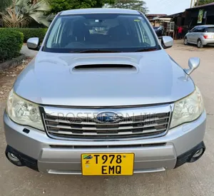 Subaru Forester 2011 Silver