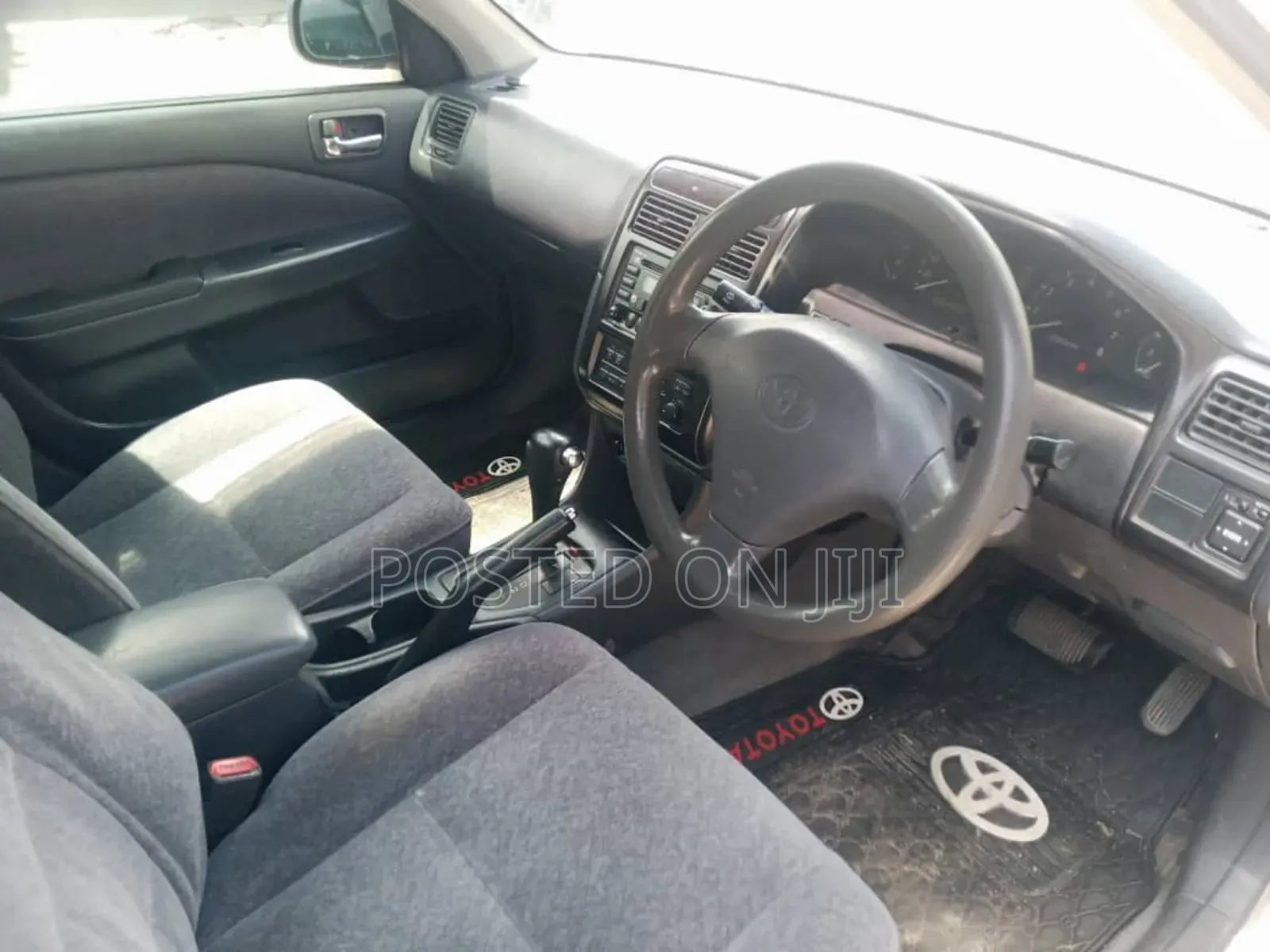 Toyota Carina 2001 Silver