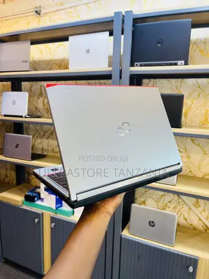 Laptop Fujitsu Lifebook AH552 8GB Intel Core I5 HDD 320GB