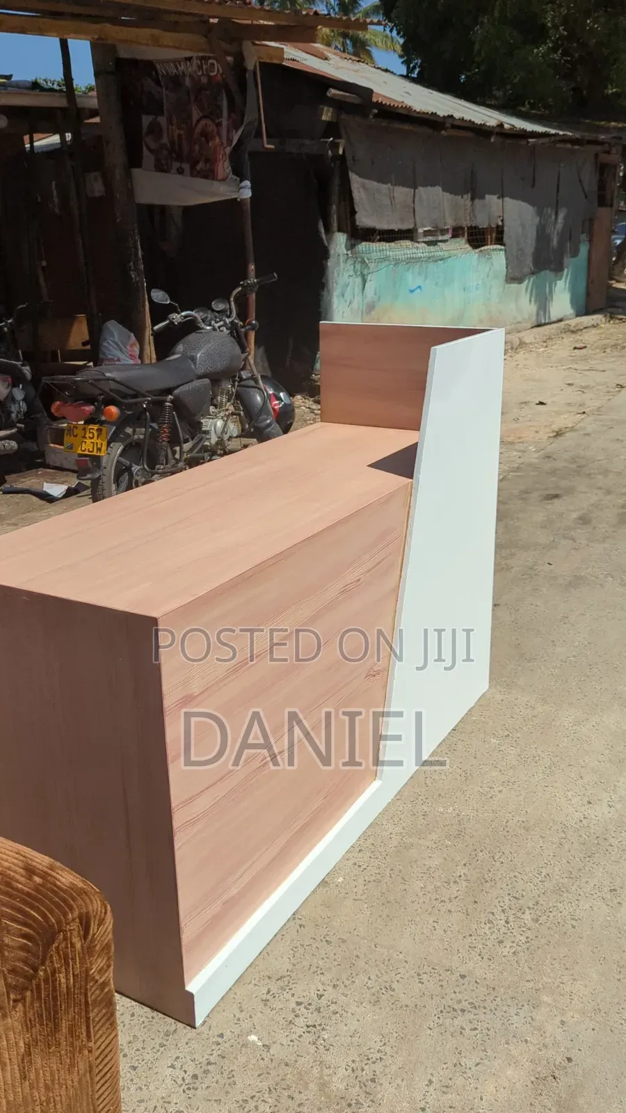 Reception Table Ya Kisasa Multicolored
