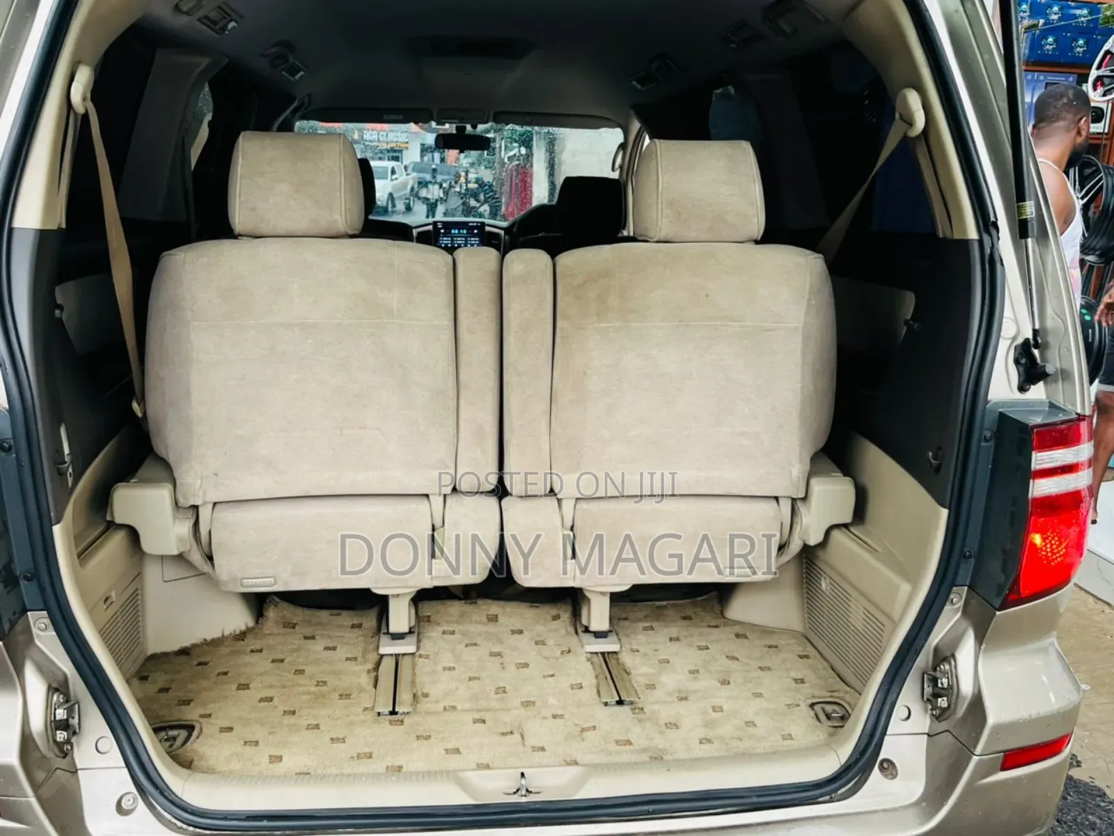 Toyota Alphard 2008 Gold