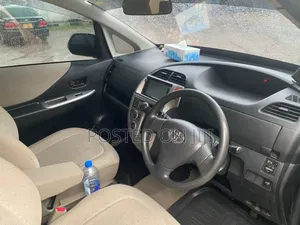 Toyota Ractis 2006 Black