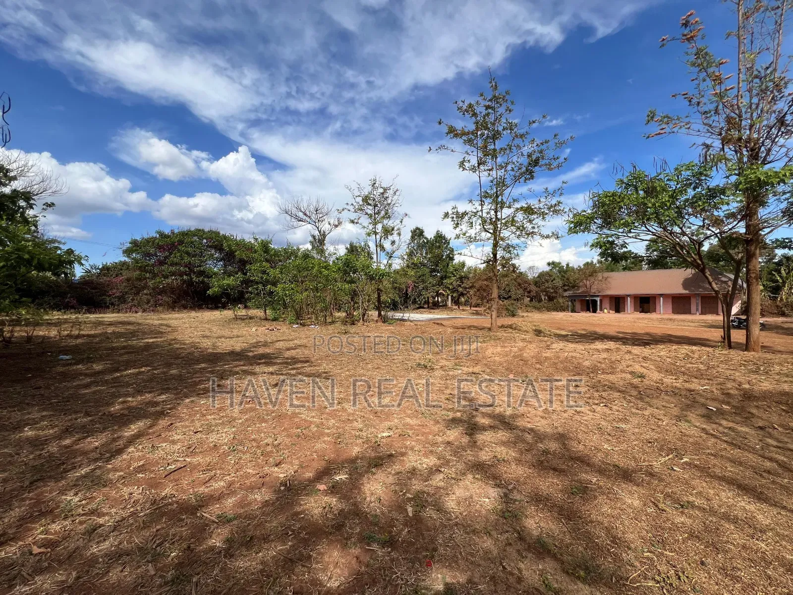 4.9acres Limegusa Barabara Ya Maliasili Inauzwa Karatu-Mjini