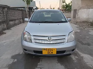 Toyota IST 2003 Silver