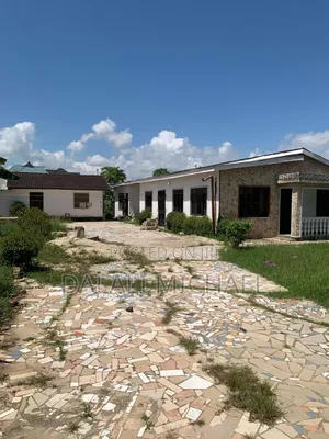 Kiwanja Kinauzwa Mbezibeach