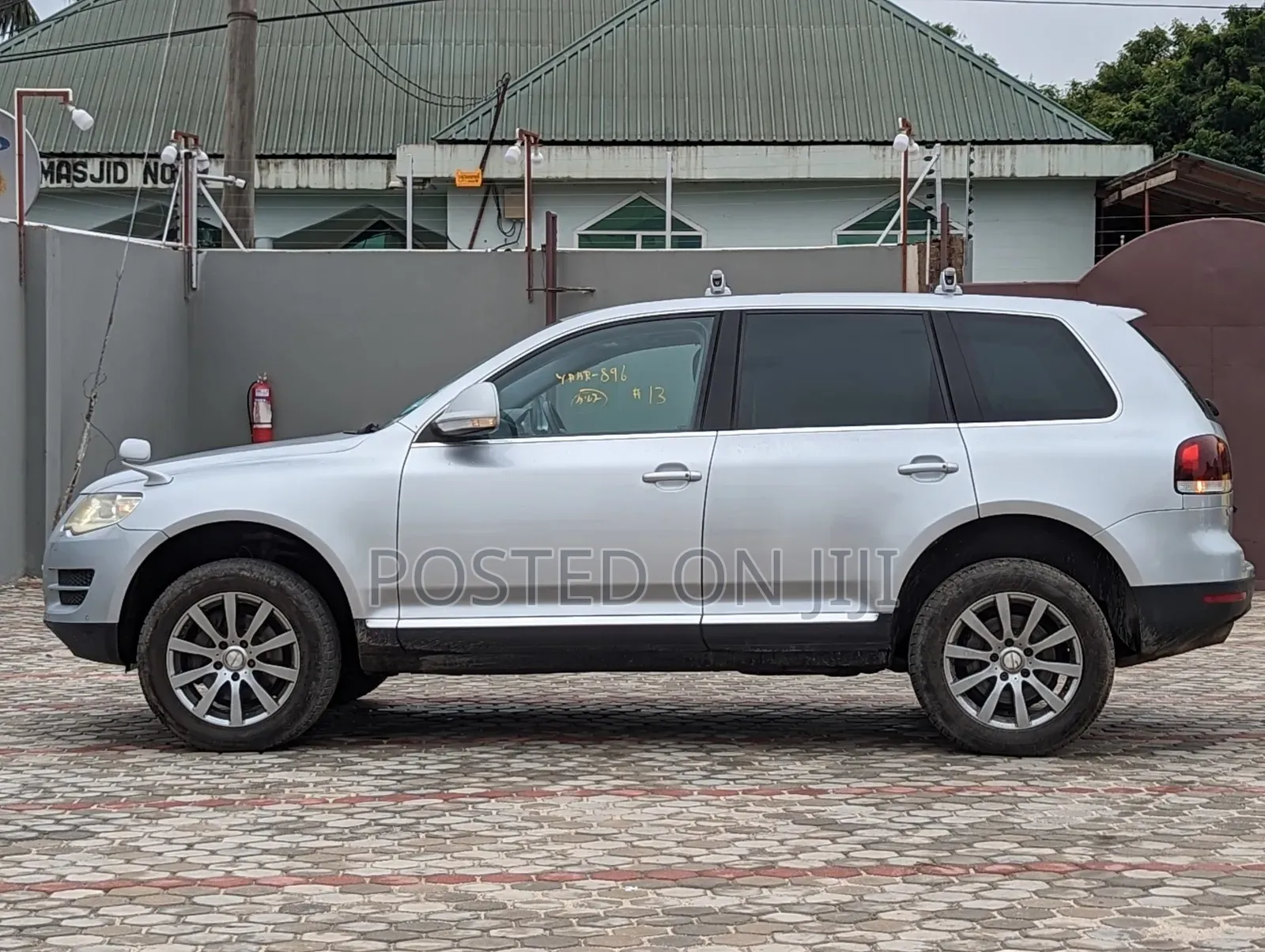 Volkswagen Touareg 2013 Silver