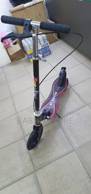 Ni Scooter Ya Watoto Yenye Material Mazuri