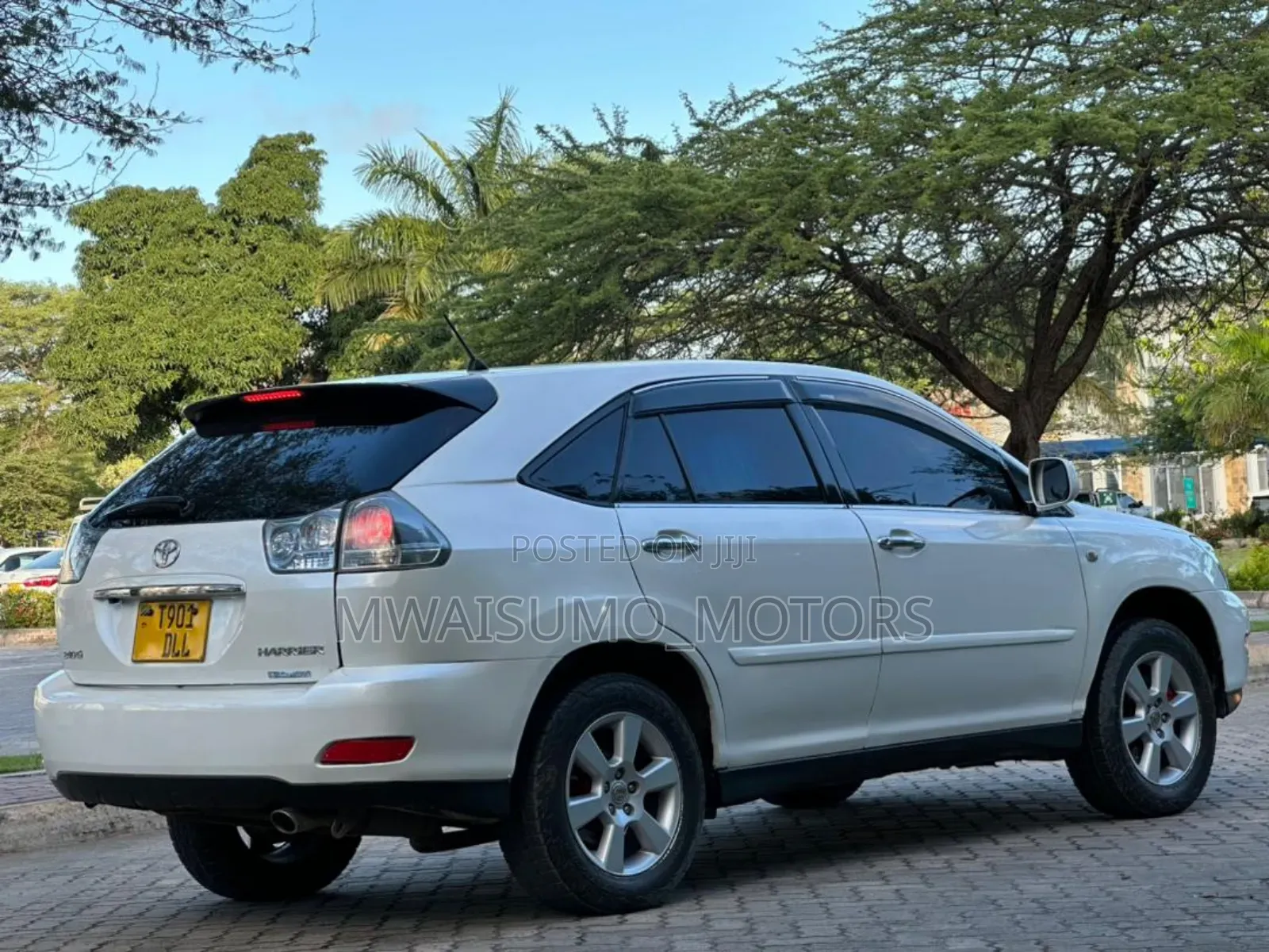 Toyota Harrier 2006 White