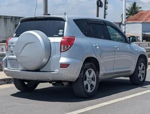 Toyota RAV4 2008 Silver