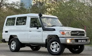 Toyota Land Cruiser 2015 White